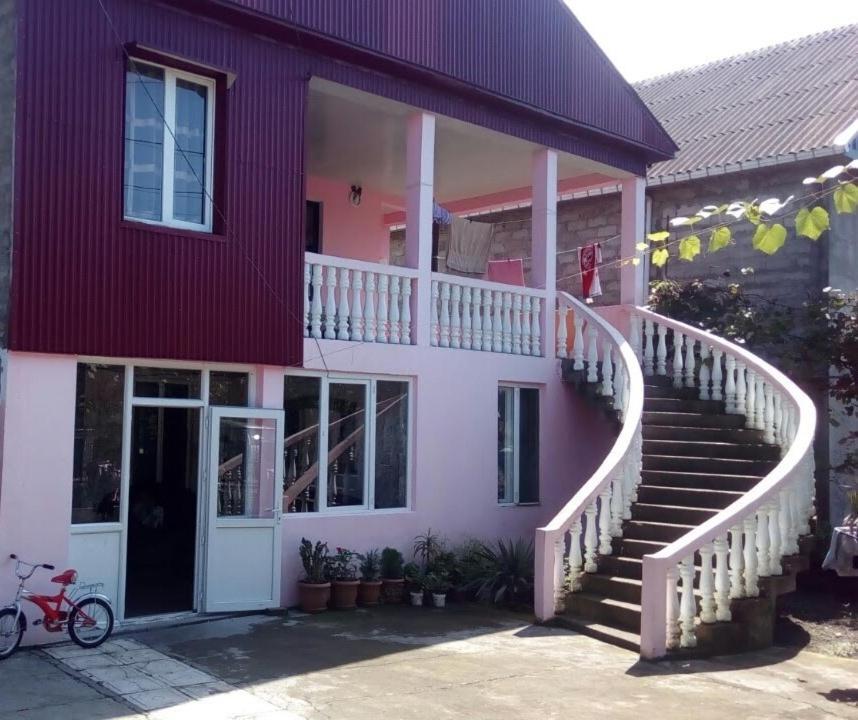 Guesthouse Gia Koboeleti Buitenkant foto